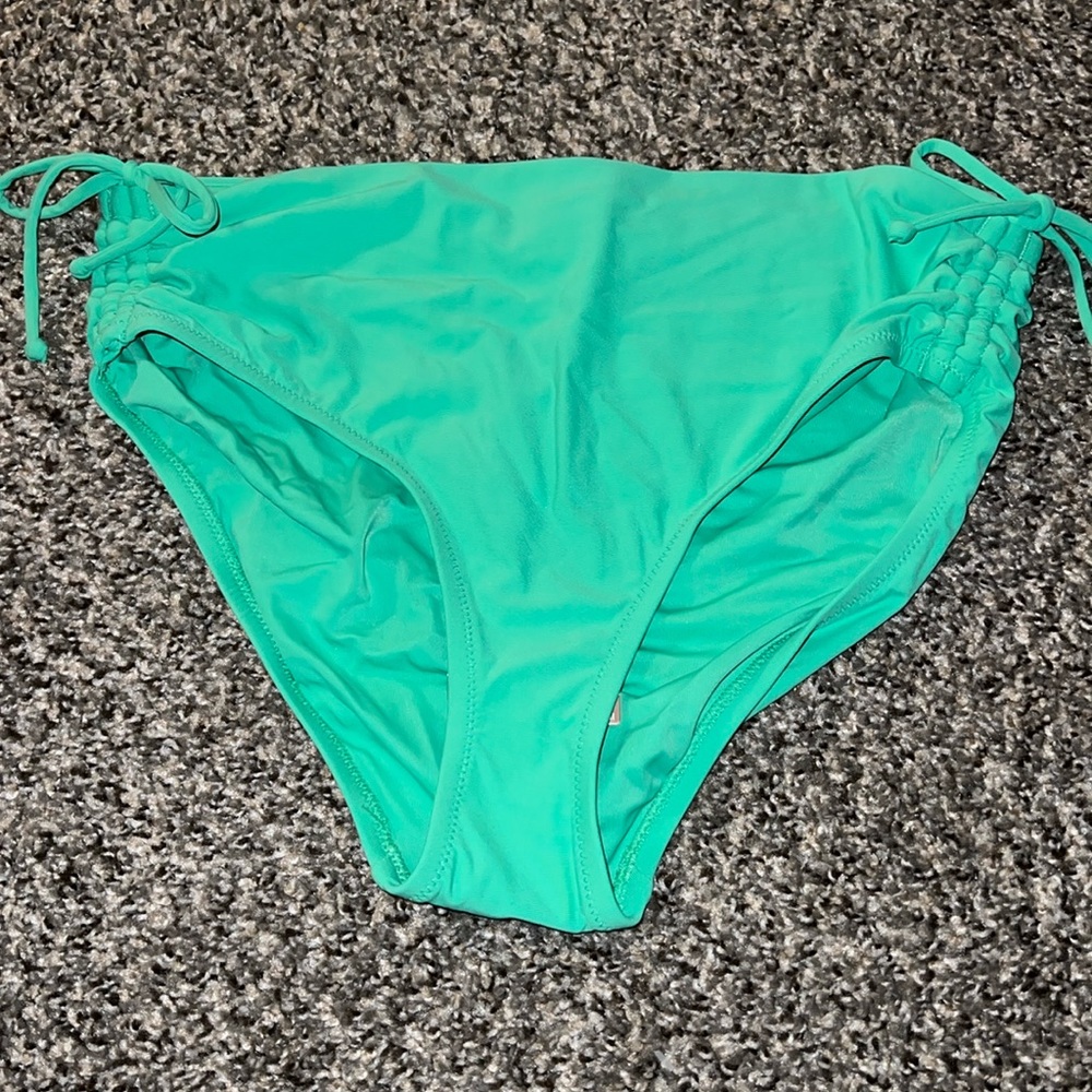 NWT Calia Swim Bottoms in Bright Jade. Size Small.